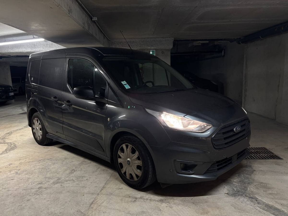 Location Ford Transit Connect à Saint-Ouen / Paris — FlexiRent