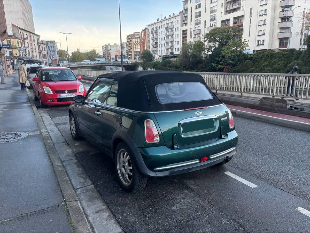 Location Mini Cooper Cabriolet à Saint-Ouen / Paris — FlexiRent
