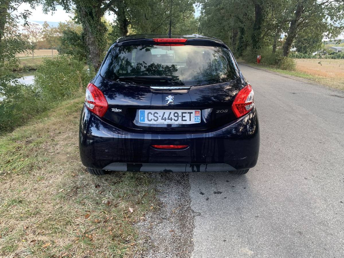Peugeot 208 — photo 3