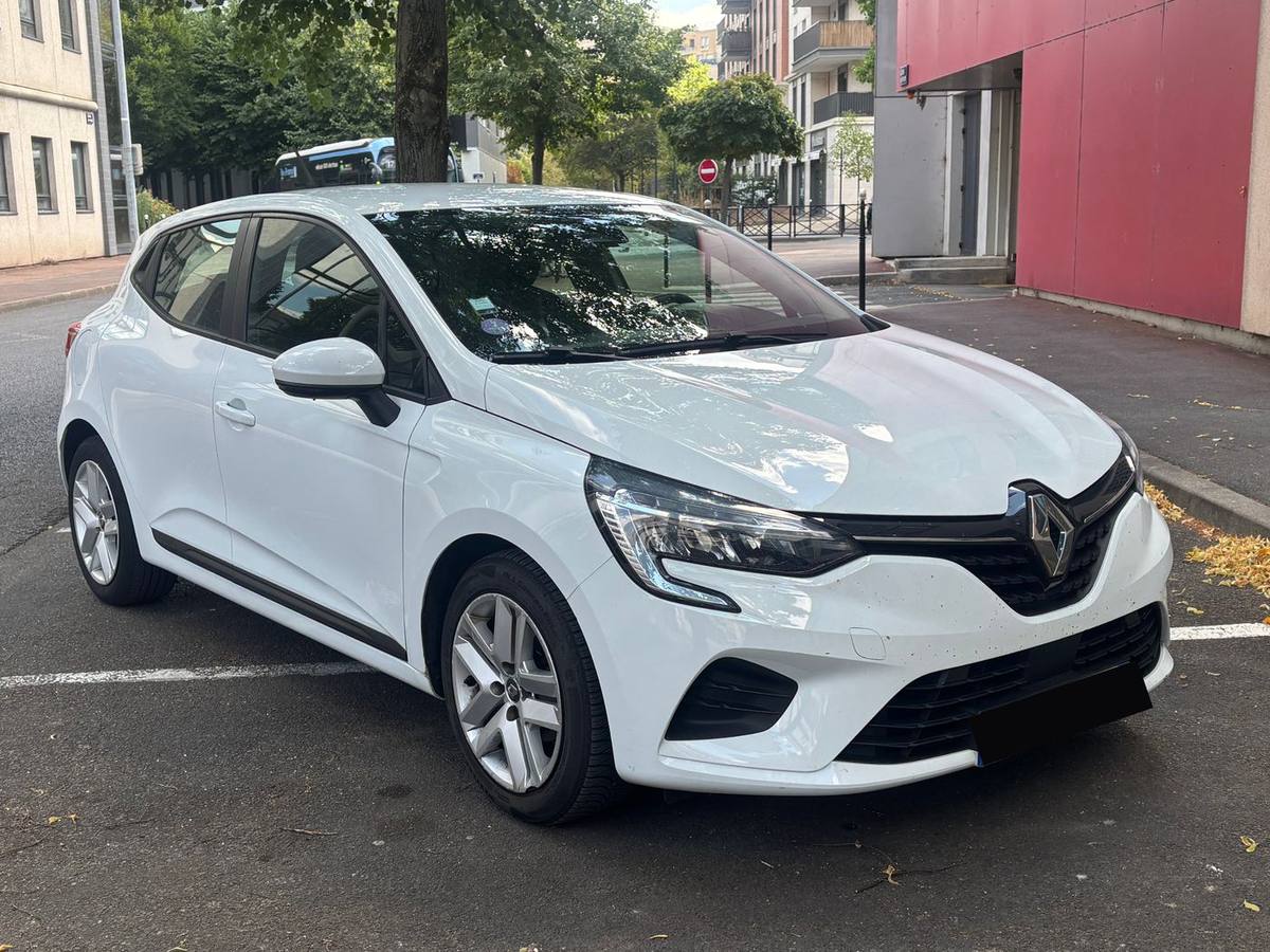Location Renault Clio V à Saint-Ouen / Paris — FlexiRent