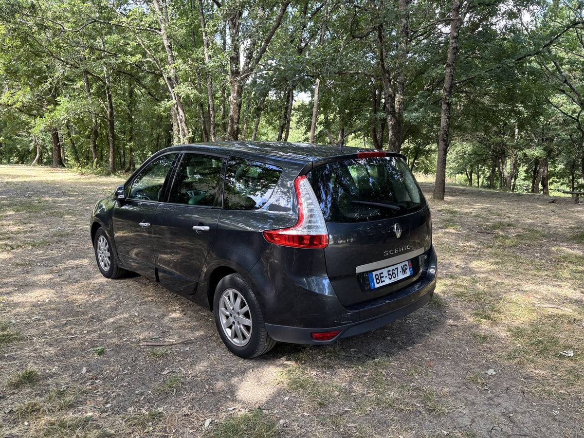 Renault Grand Scénic — photo 5