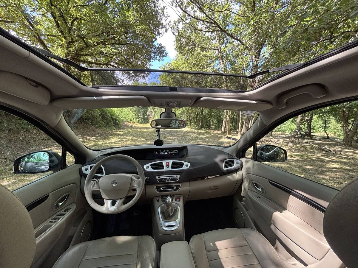 Renault Grand Scénic — photo 6