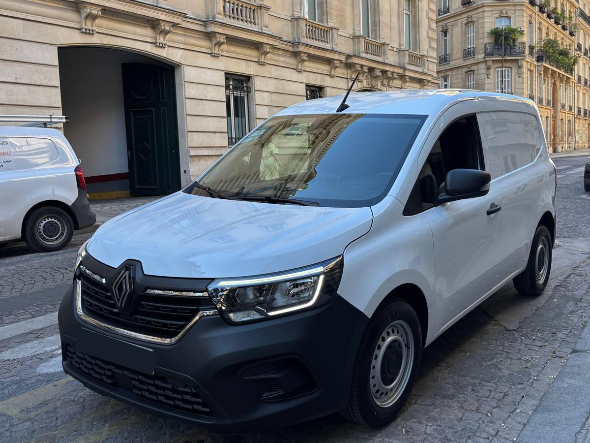 Location Renault Kangoo 2026 à Saint-Ouen / Paris — FlexiRent